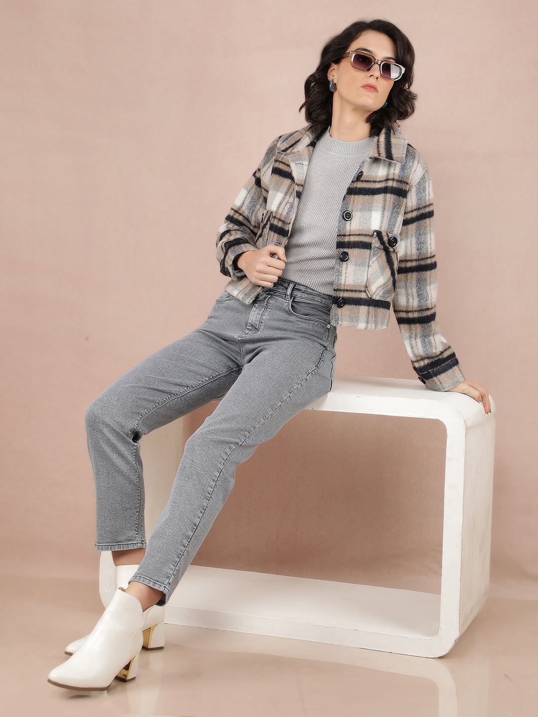 Grey Straight Jeans-Women Jeans-Crimsoune Club