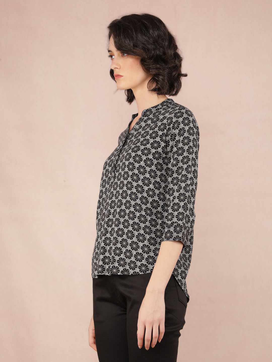 Black Floral Print V-Neck Top-Women Tops-Crimsoune Club