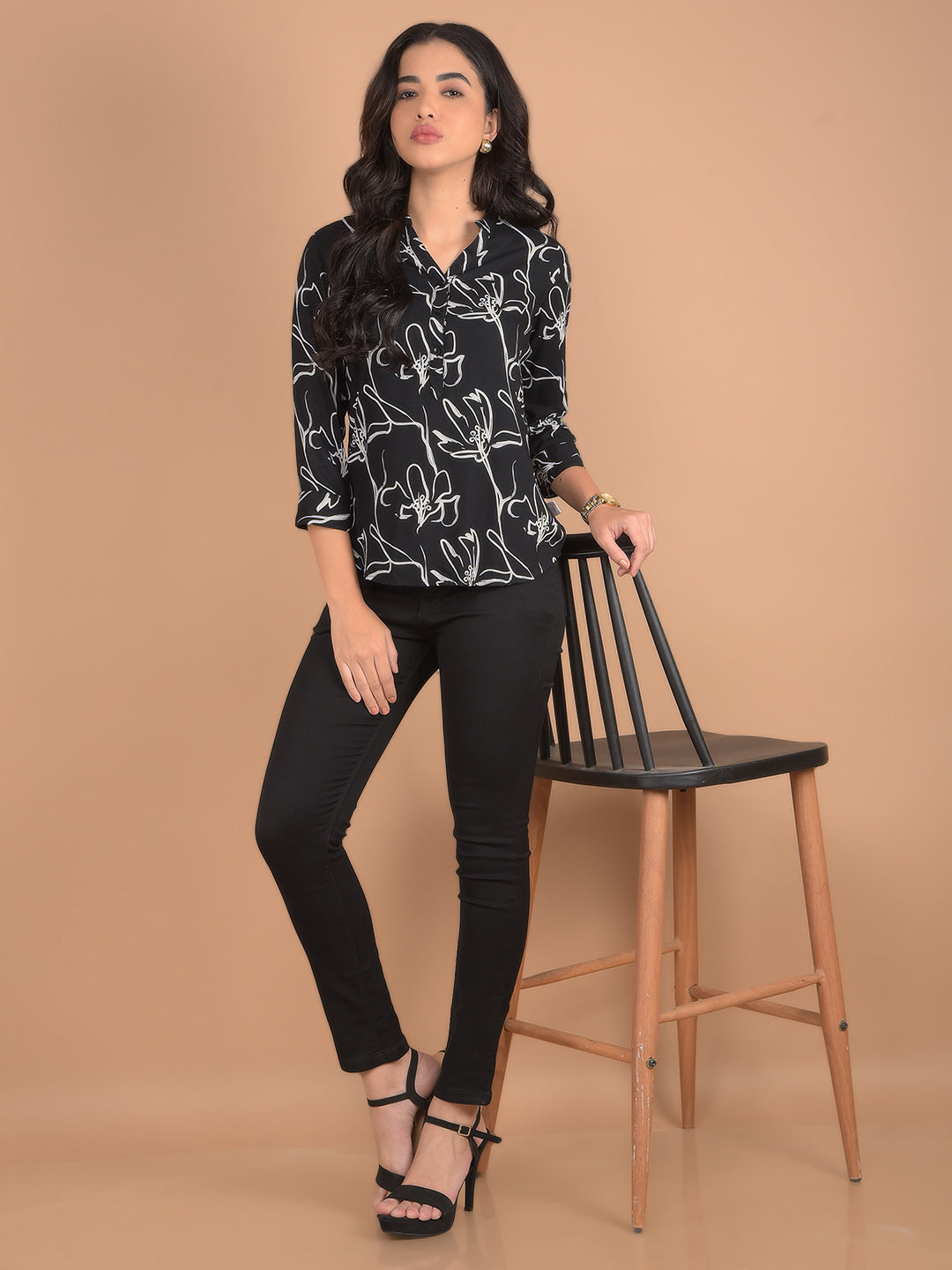 Black Floral Print V-Neck Top-Women Tops-Crimsoune Club