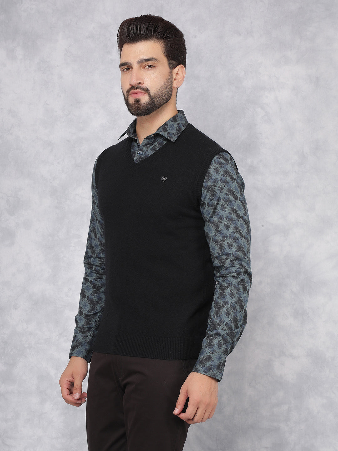 Black V-Neck Sleeveless Sweater-Men Sweaters-Crimsoune Club