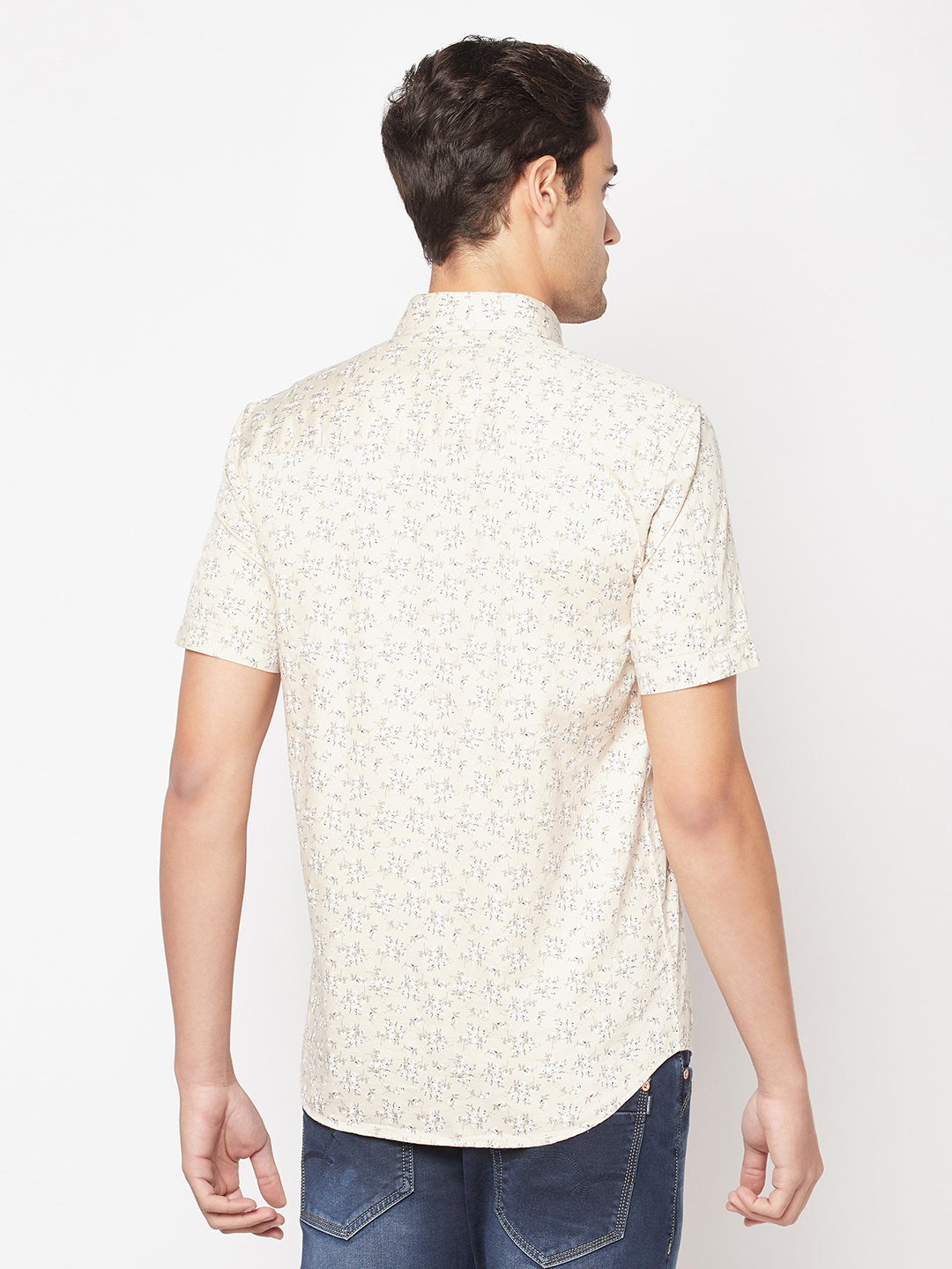  Short-Sleeved Floral Shirt