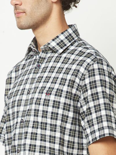  Black Short-Sleeved Checked Shirt